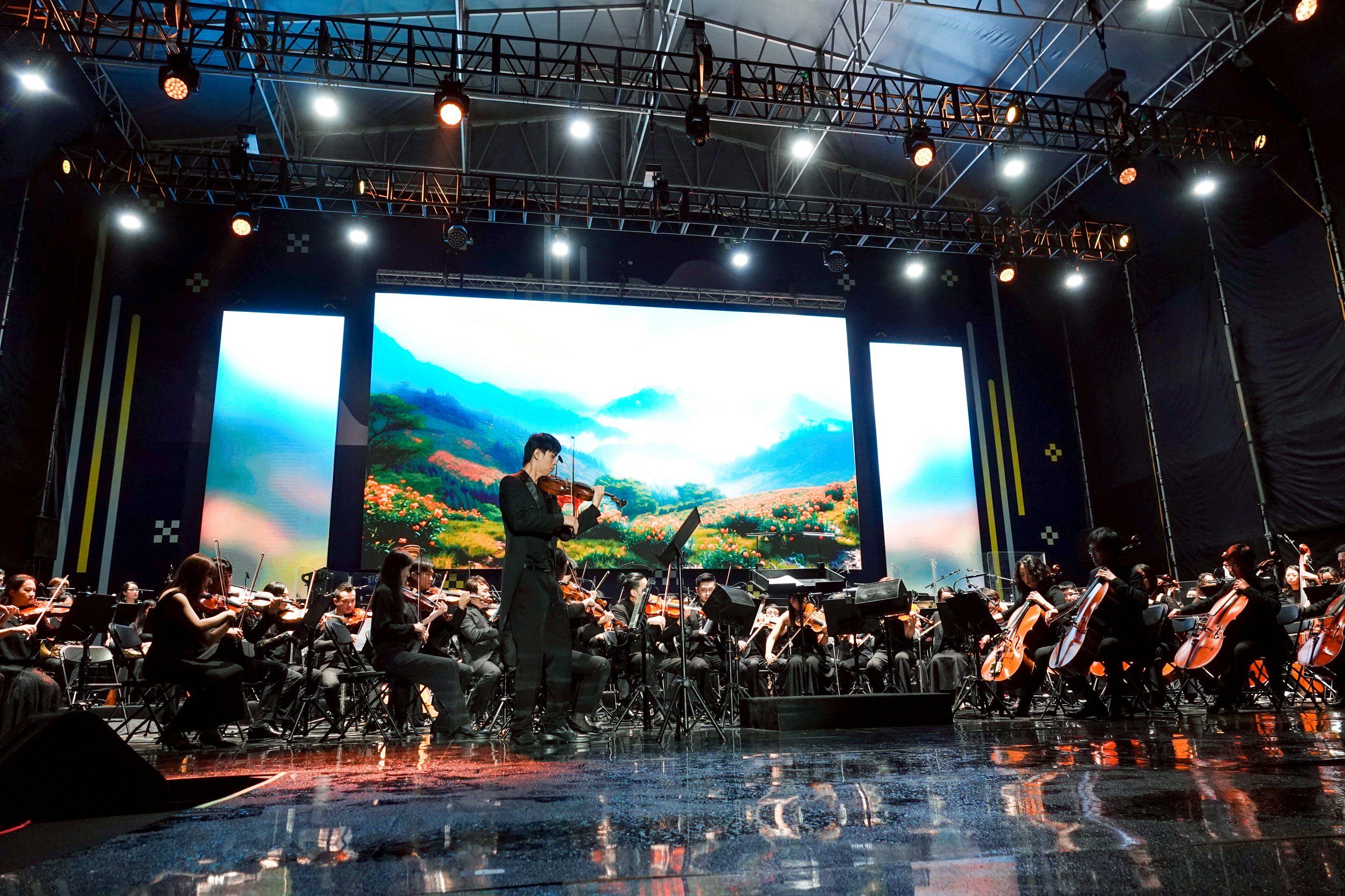 2025台灣大哥大日月潭花火音樂嘉年華熱鬧登場 心語碼 AI互動x首度雙平台180度花火環繞