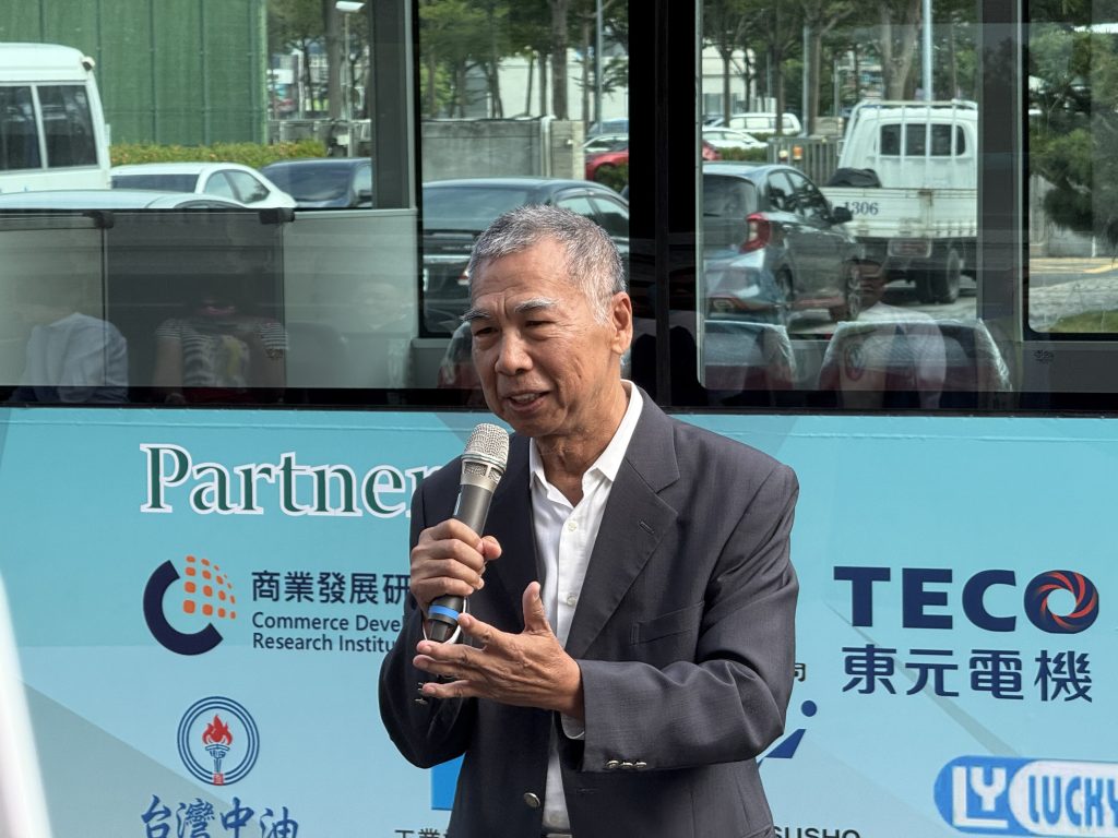 台灣首輛國產市區氫能巴士啟航 高雄製造進軍歐洲挑戰國際認證