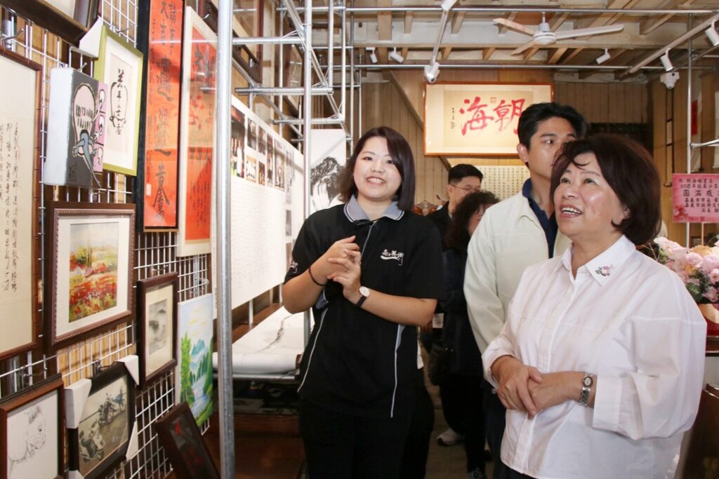 嘉義朝海裱畫店慶95週年　傳承四代工藝成街角館亮點