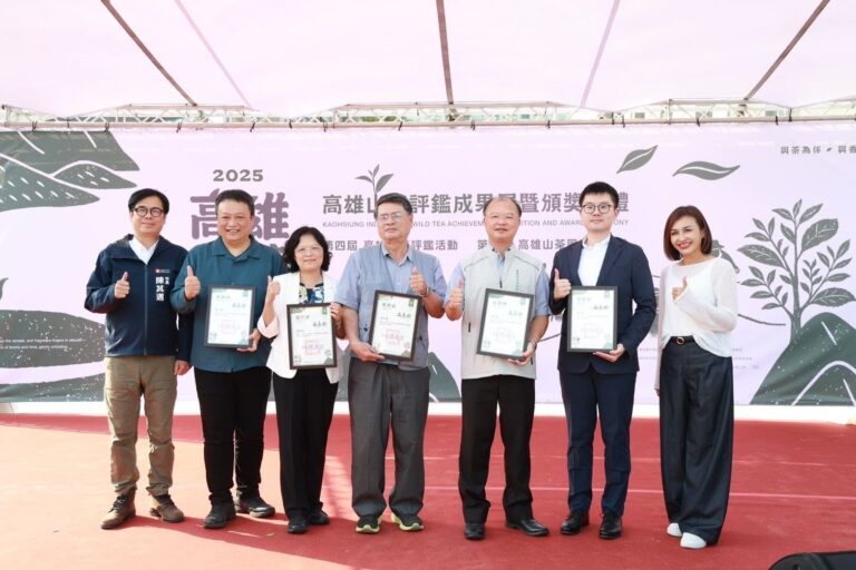 2025高雄山茶評鑑成果展首度移師駁二　陳其邁推薦山茶獨特香醇　好東西與好朋友分享