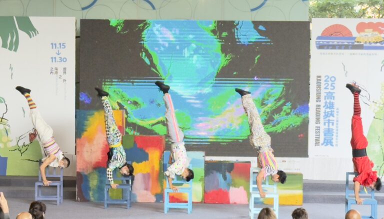 2025高雄城市書展盛大開幕　港灣書市、七大特展、百場講座　掀起閱讀熱潮