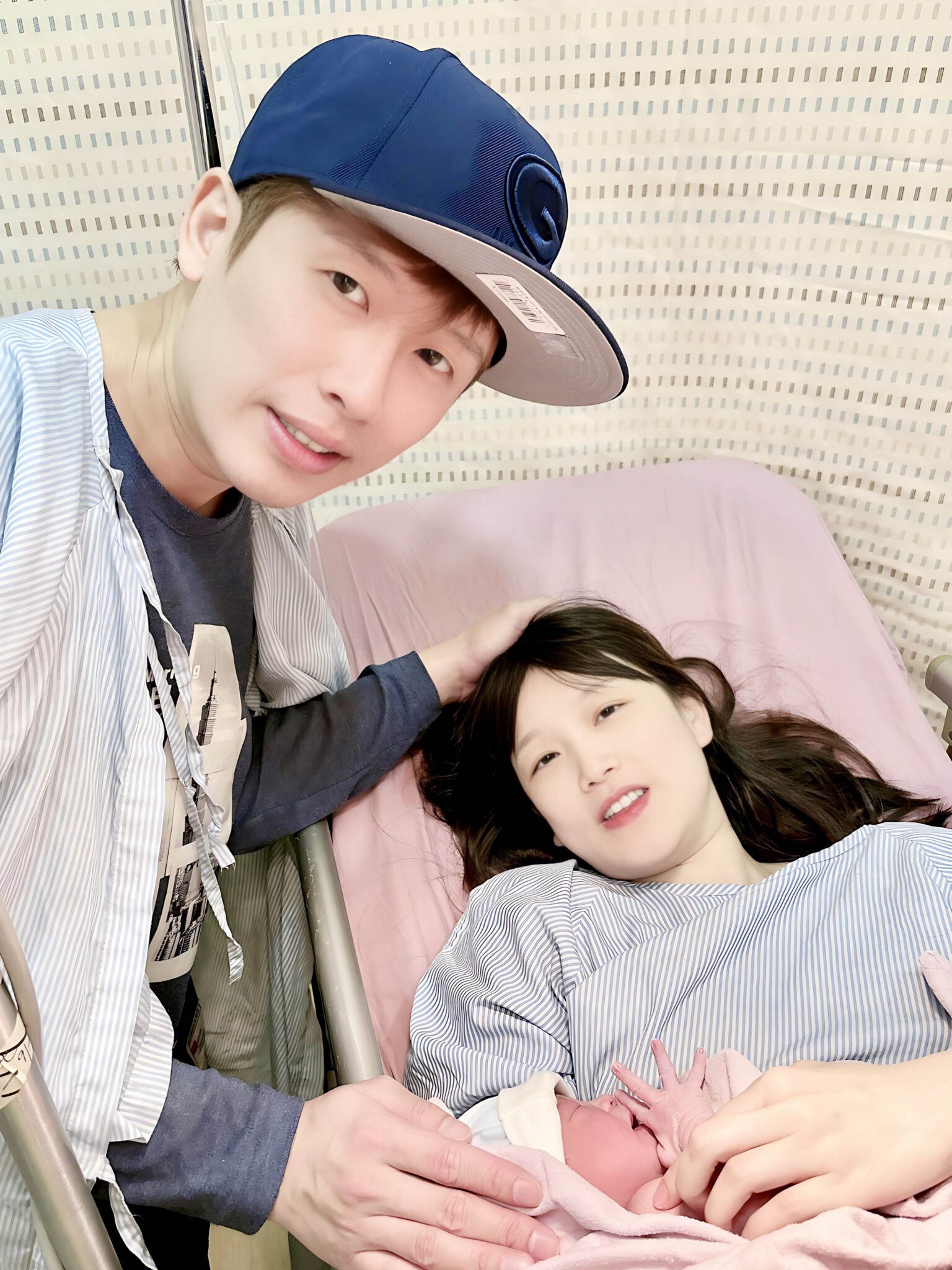 杏壇歌手陳昶均「五子登科」！一年一個月閃婚生女 連爸媽都來不及反應