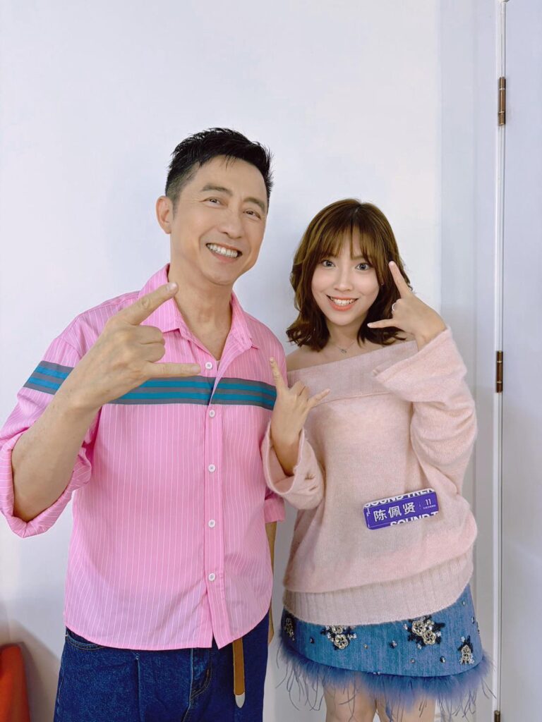 六年 OST 女神全面爆發!陳佩賢唱〈踮起腳尖愛〉熱搜炸裂、全場起立 27 S 200507503 0 768x1024 1