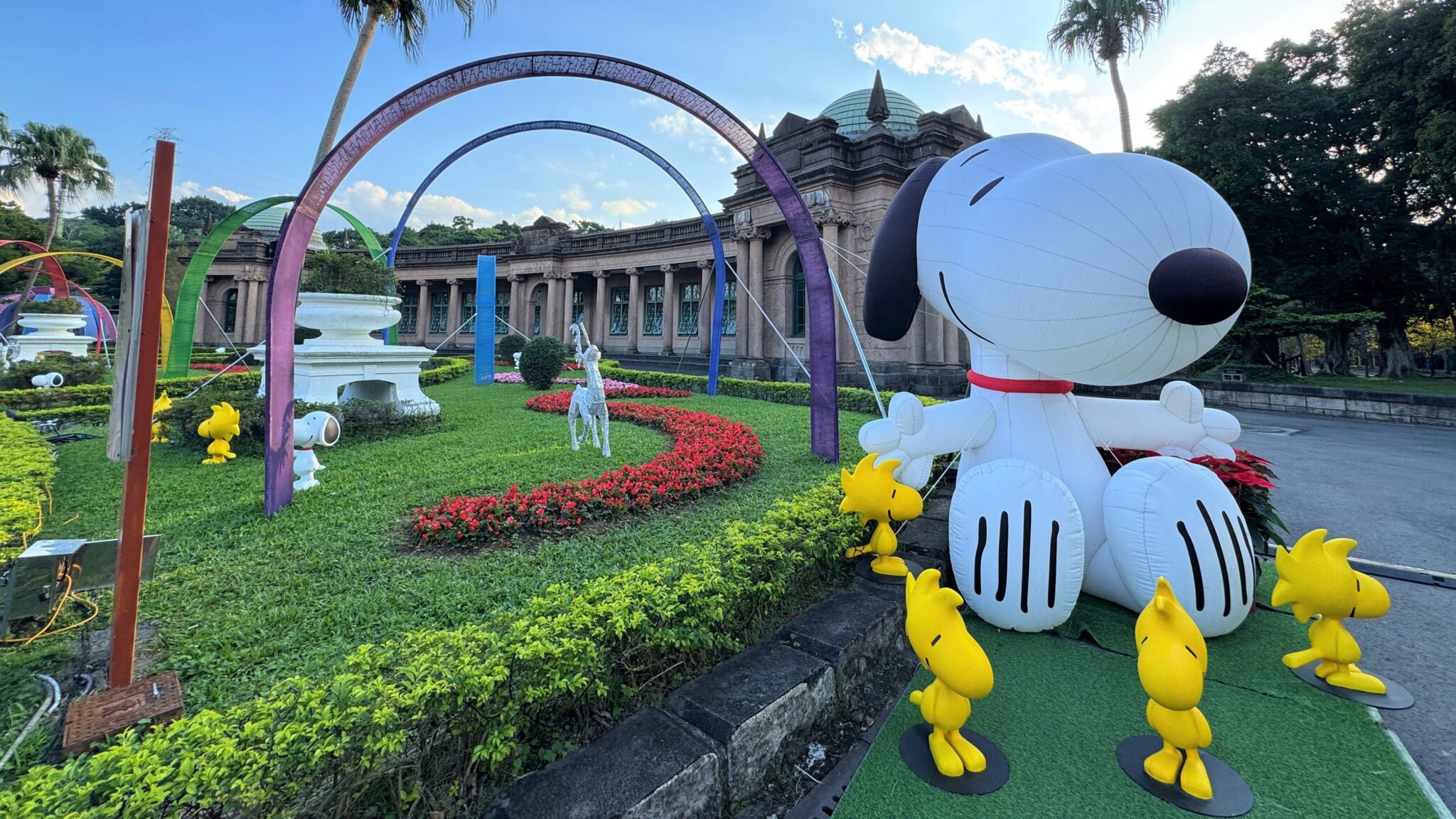 史努比進駐古蹟！公館聖誕季11/29登場　日夜不同風貌點亮自來水園區