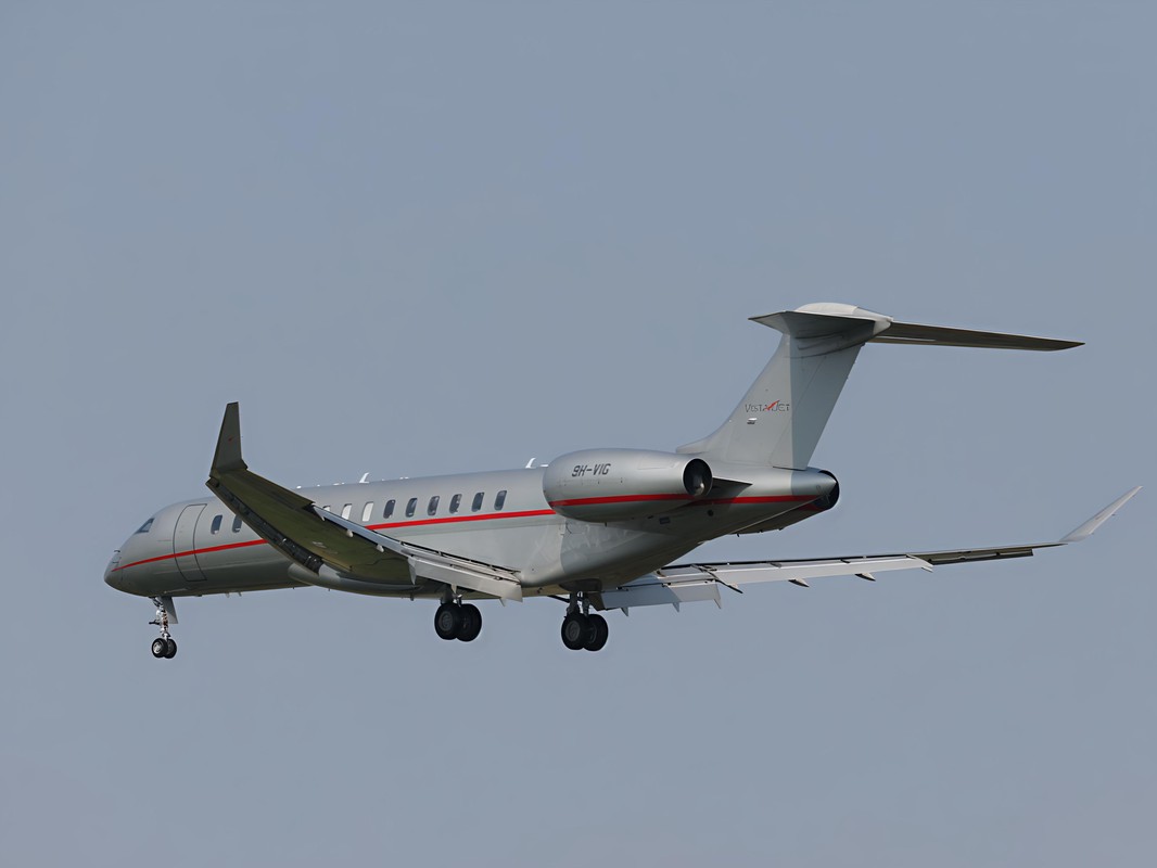 黃仁勳搭專機快閃台南 視察台積電3奈米產線並將出席運動會