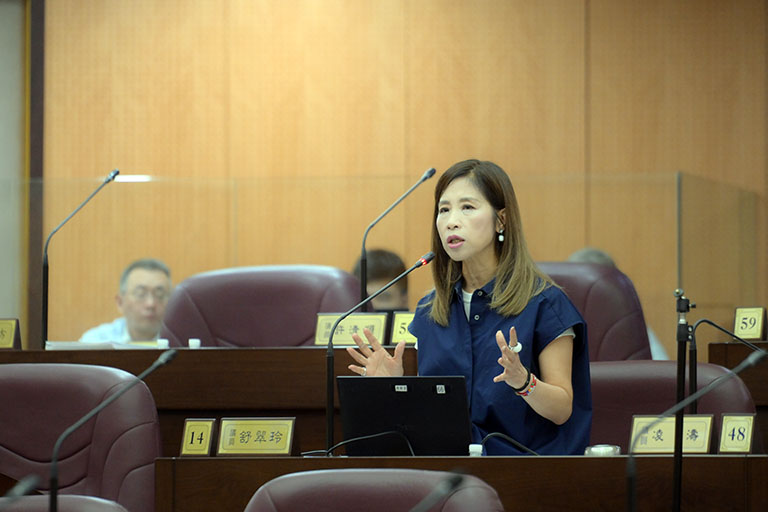 揭土石方黑箱漏洞待補 舒翠玲議員:市府要嚴守桃園土地安全 揭土石方黑箱漏洞待補 舒翠玲議員:市府要嚴守桃園土地安全