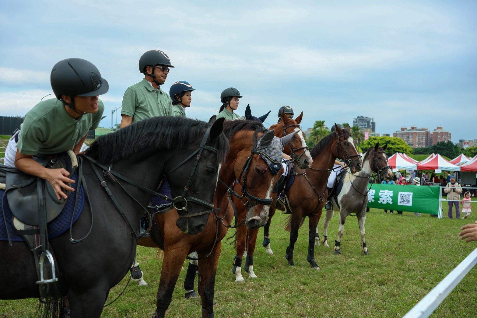 全台唯一！城市中央草地馬術賽　週末馬場町登場