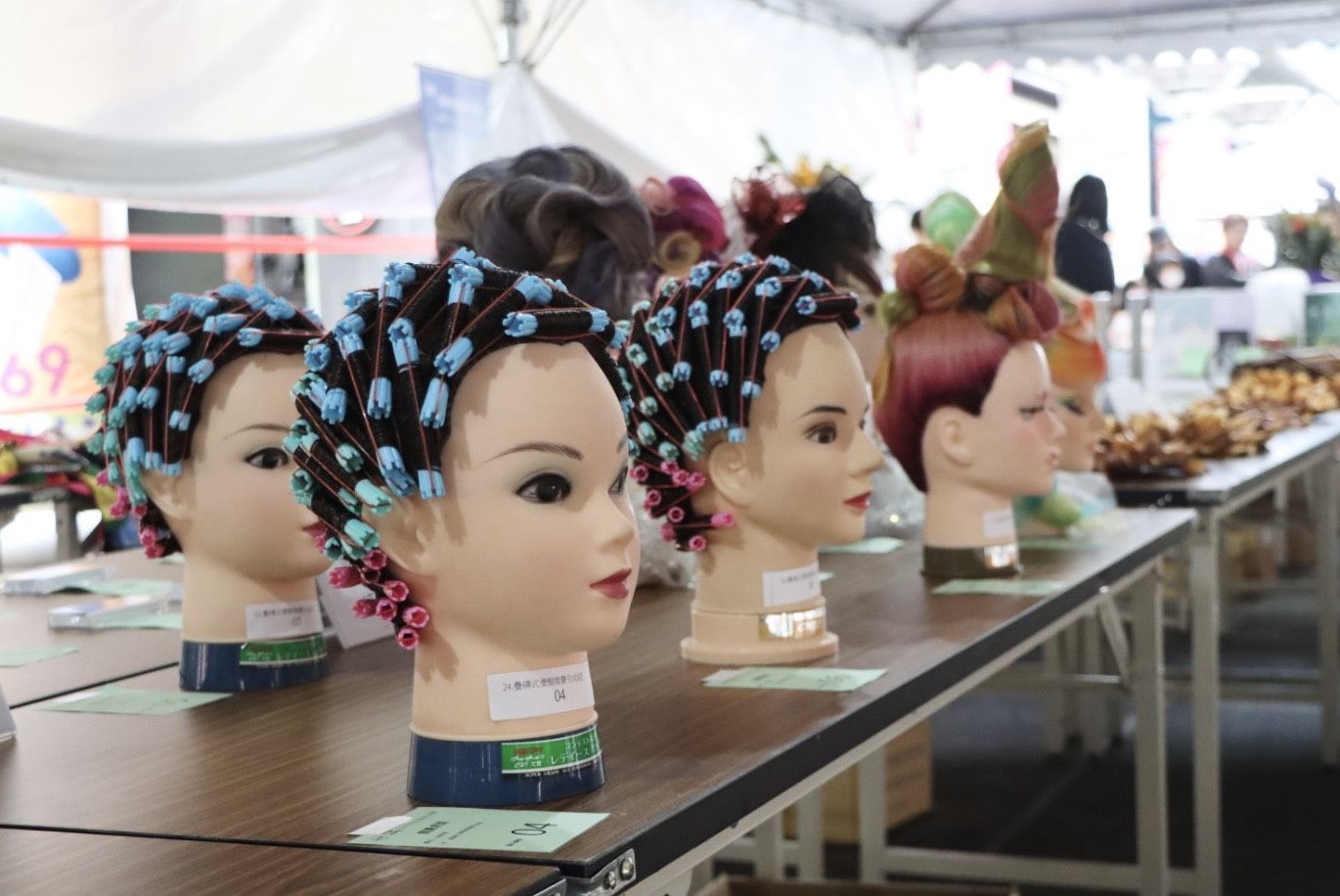 美髮工藝跨界競技　國際美學公開賽西門町較