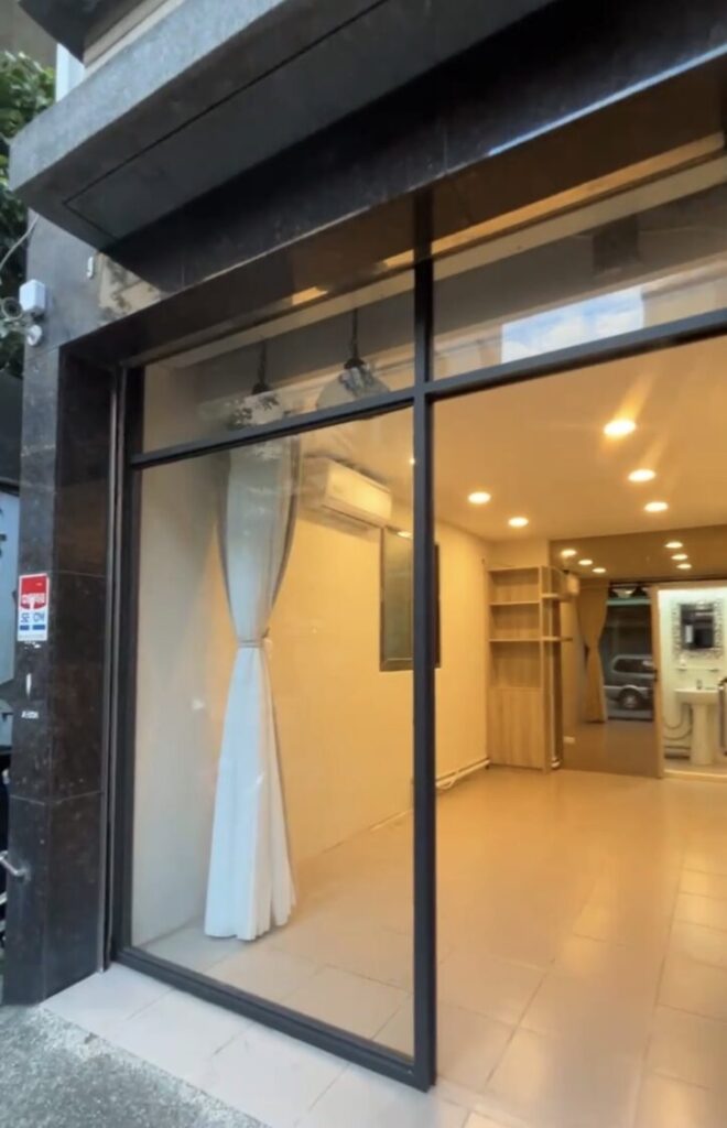 【獨家】租屋詐騙！？新北三峽闆娘租到「車庫偽店面」慘被坑！ 房仲、房東聯手誤導？創業2個月被迫收攤　恐遭工務局罰款