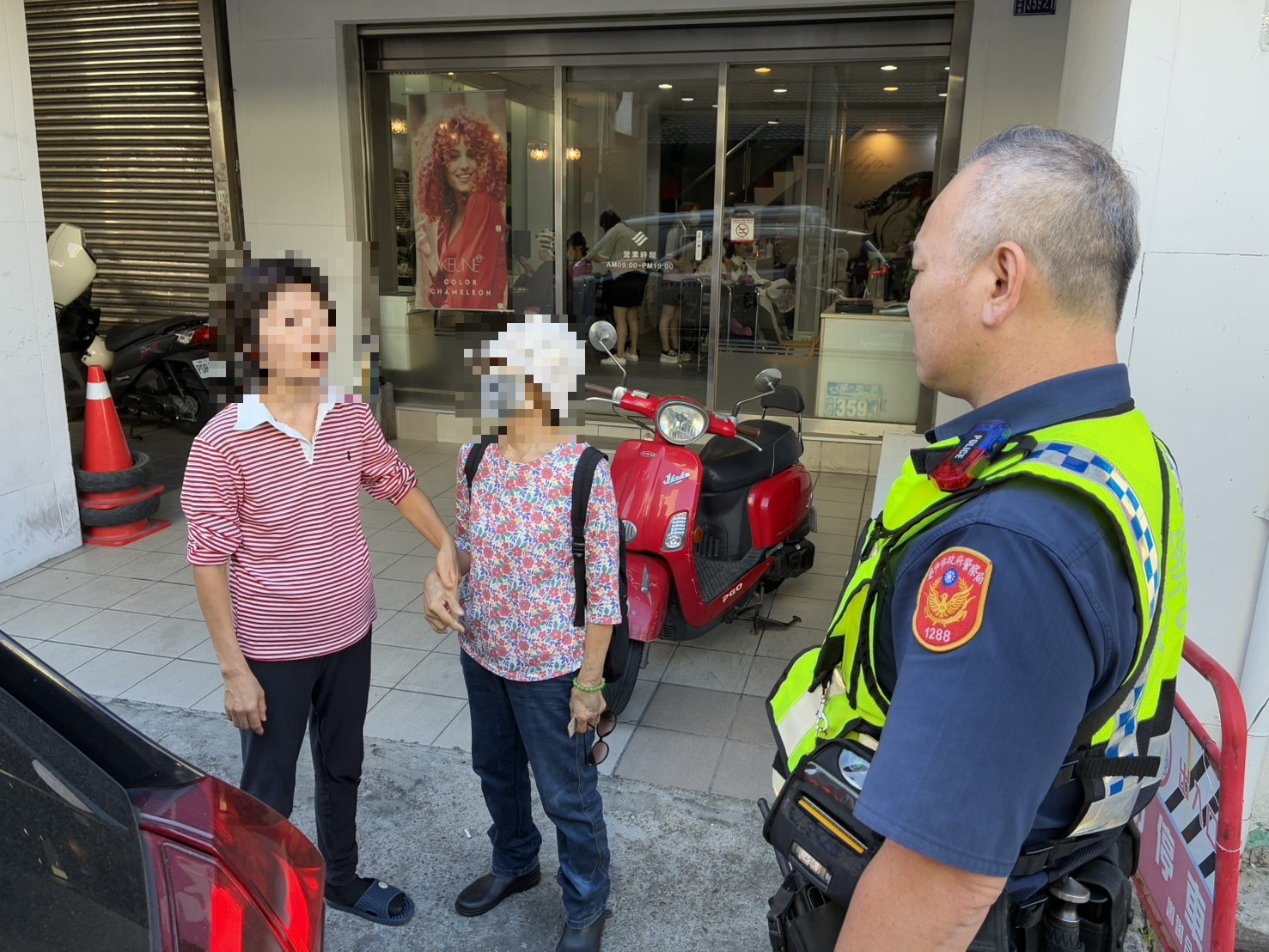 婦烈日迷航驚魂 警民合作速助平安返家