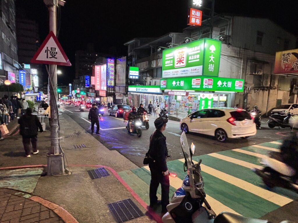 燈光太亮惹誤會？鄰居誤以為失火報案