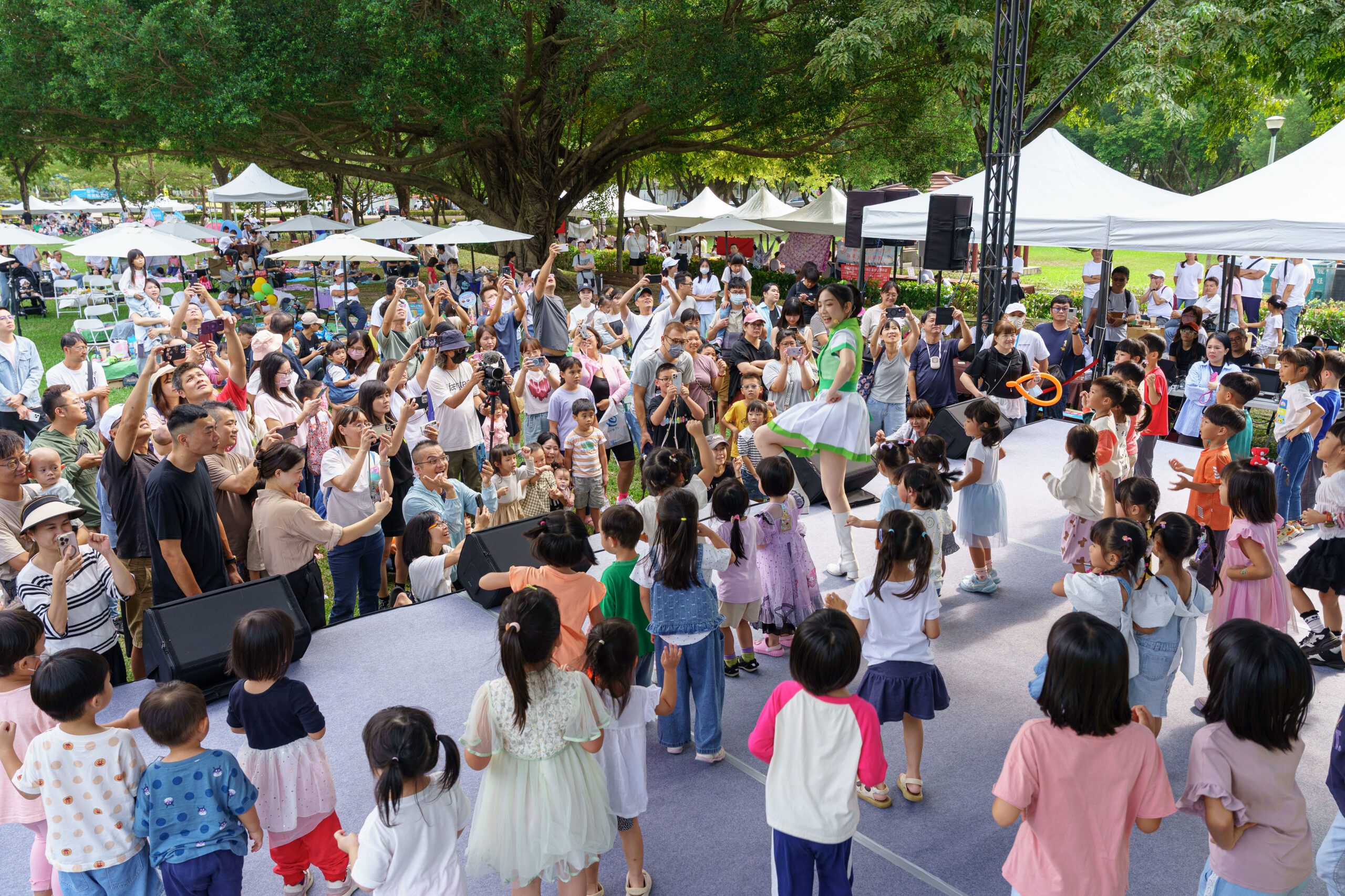 書香漫步綠草間　中市北屯區市民野餐日溫馨登場！