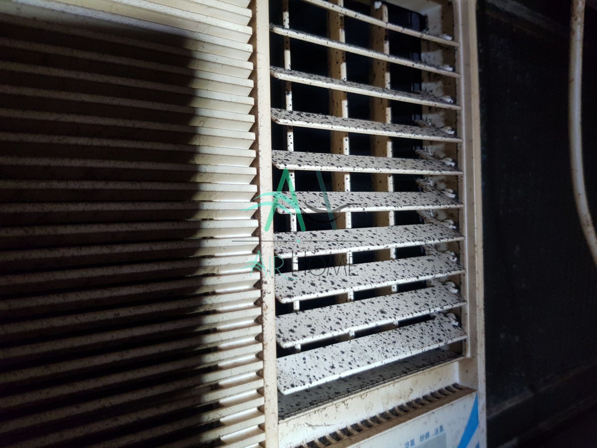 窗型冷氣如何清洗 !? 冷氣清洗DIY !?