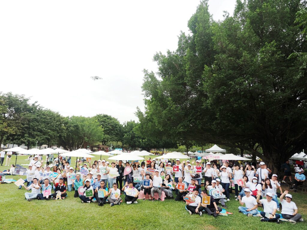 書香漫步綠草間　中市北屯區市民野餐日溫馨登場！