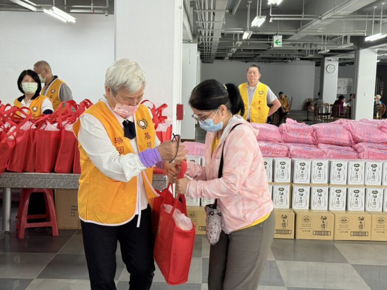 愛不停歇　福山天惠堂連續29年　送暖給土城區弱勢家戶