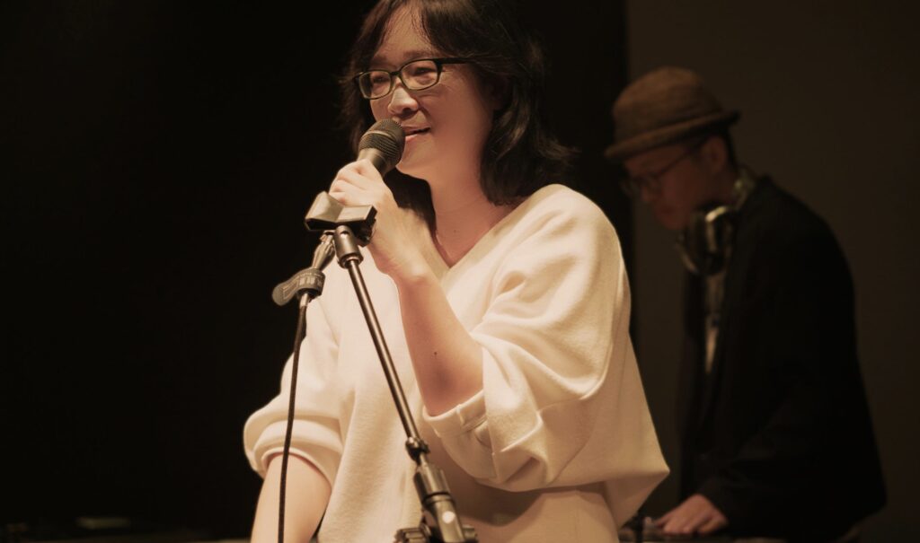 文青教主集結跨界裝置 打造年度最溫柔沉浸式音樂現場 20 %E4%B8%8B%E5%8D%88444 2025 12 3%E7%9A%84%E5%BD%B1%E5%83%8F 1 1024x605 1