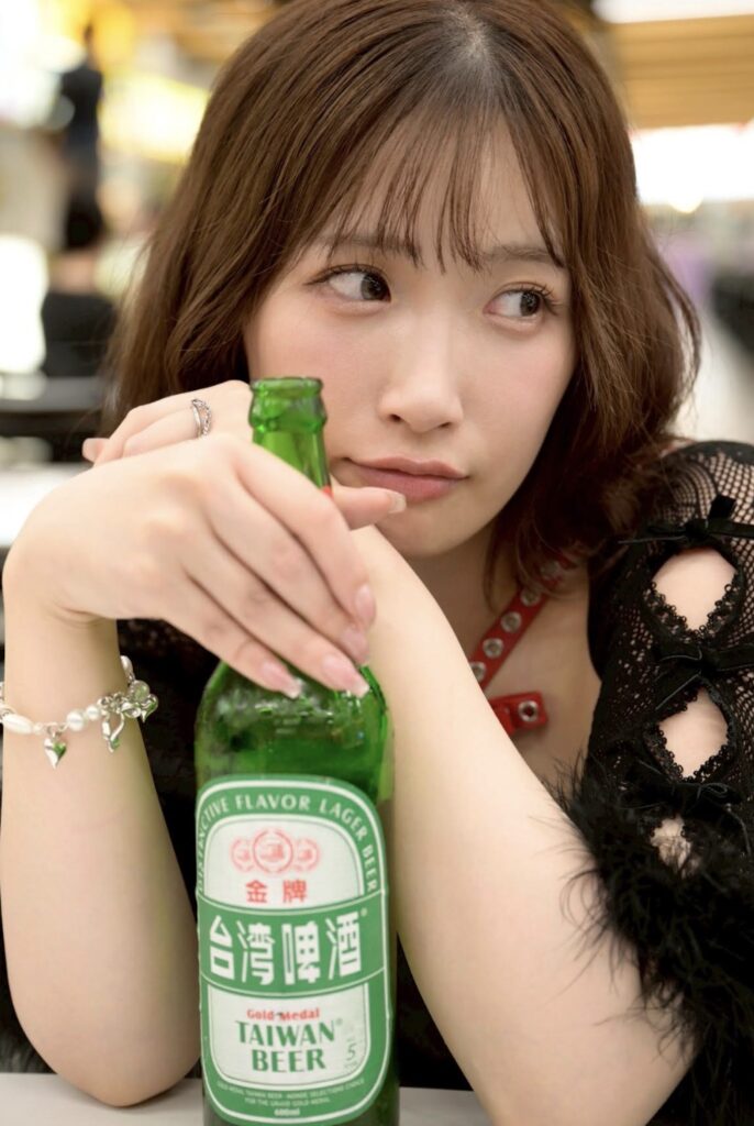 台北汽旅泳池泡泡拍攝! 光影包覆肉感曲線 現場全員看呆 6 %E4%B8%8B%E5%8D%88552 2025 12 1%E7%9A%84%E5%BD%B1%E5%83%8F 686x1024 1