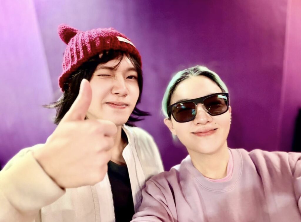 不是致敬是對頻!范曉萱彈琴開空間 持修即興玩〈氧氣〉世代聲音撞一起 42 %E4%B8%8B%E5%8D%886.56 2025 12 17%E7%9A%84%E5%BD%B1%E5%83%8F 1