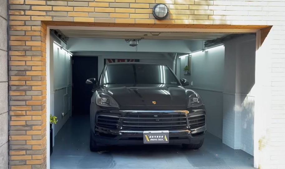 頂級車主最在乎的不是價格而是信任!三十年專業的信安汽車影音 11 %E4%BF%A1%E5%AE%89%E6%B1%BD%E8%BB%8A%E9%9F%B3%E9%9F%BF00003