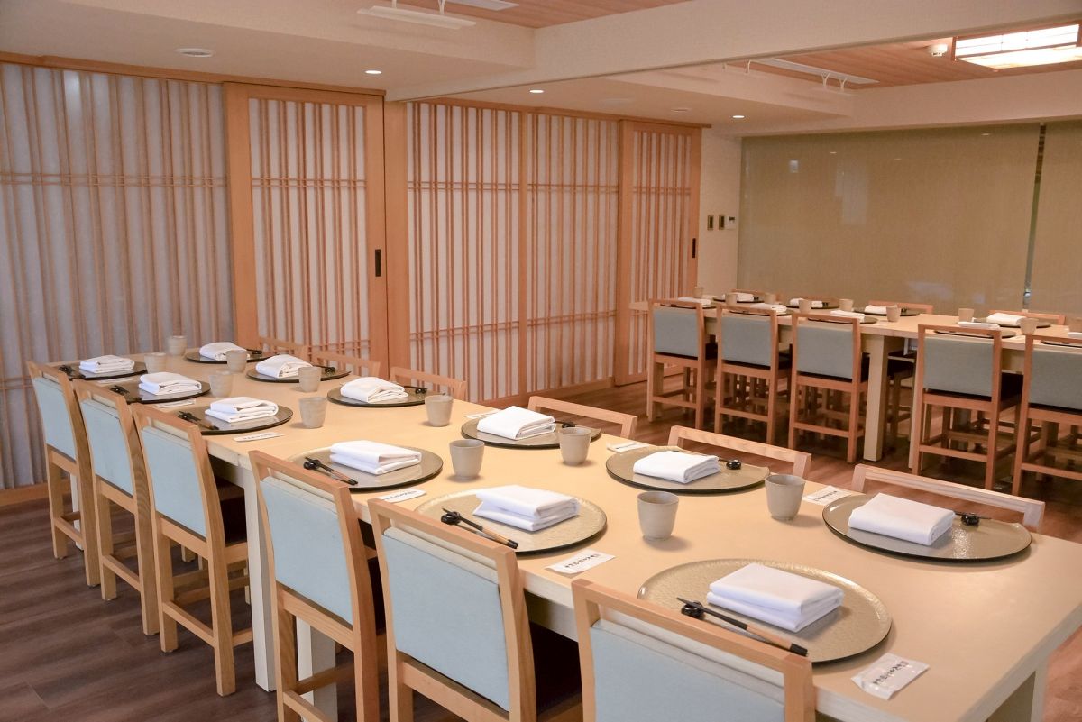 圖／年底聚餐潮來臨，不少企業為選擇聚餐場所而煩惱；莞固和食以多元座位配置與高質感套餐，提供更彈性的年末聚會選擇。（莞固和食 提供）