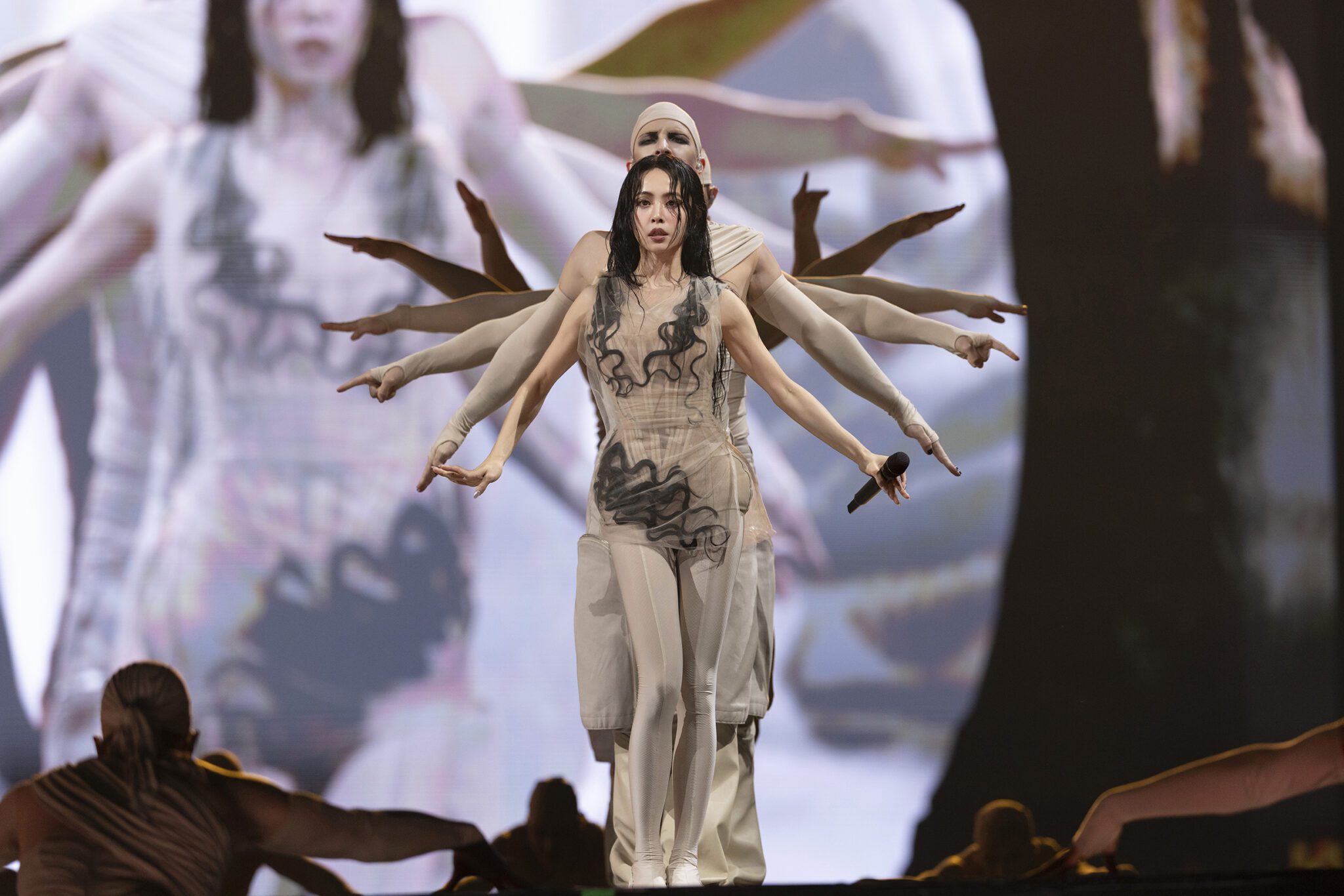 JOLIN召喚「慾望巨蟒」繞場巡禮 親自構思「愉悅宇宙」五大章節演唱會寓言故事 JOLIN召喚「慾望巨蟒」繞場巡禮 親自構思「愉悅宇宙」五大章節演唱會寓言故事