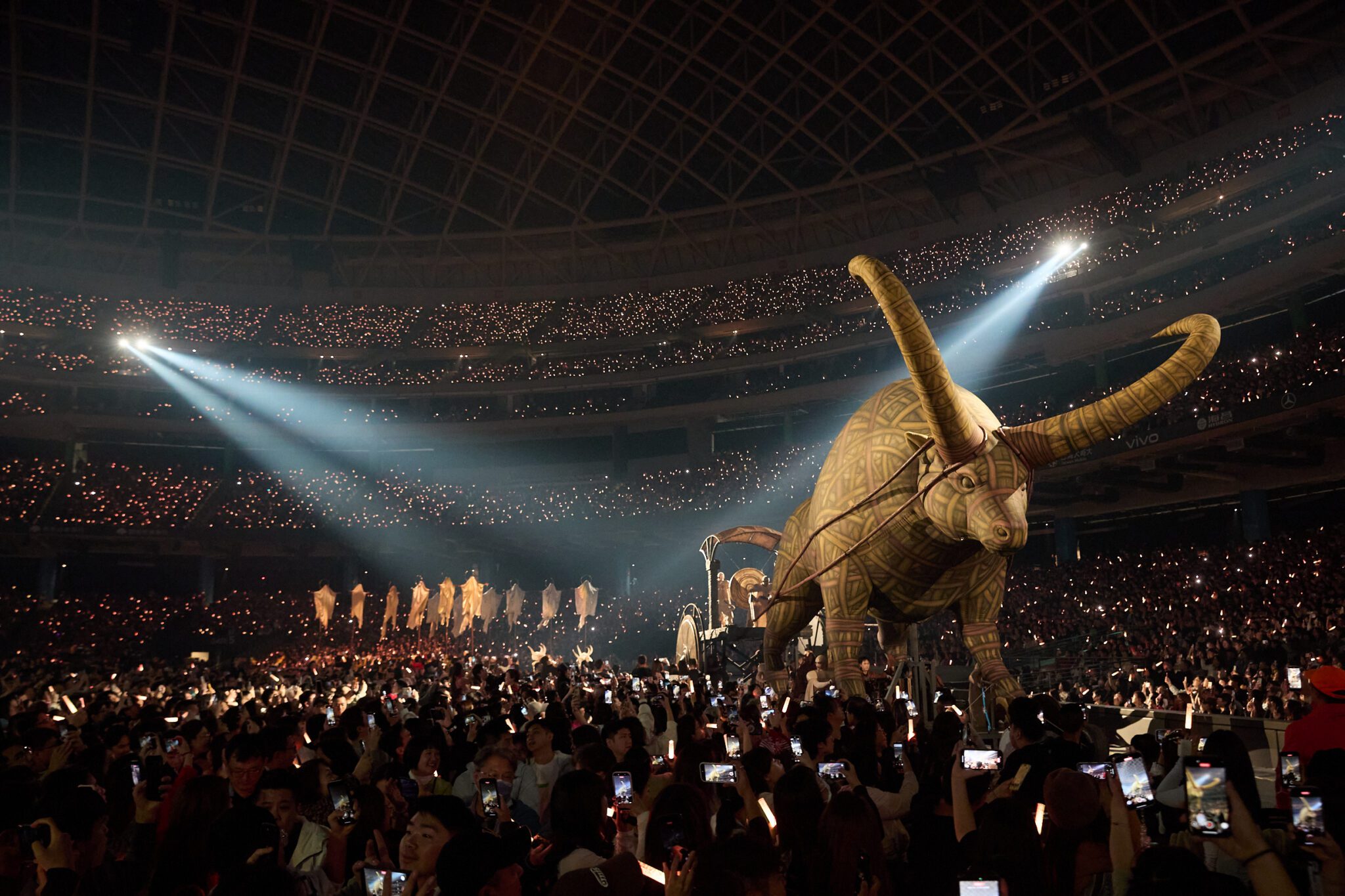JOLIN召喚「慾望巨蟒」繞場巡禮 親自構思「愉悅宇宙」五大章節演唱會寓言故事 JOLIN召喚「慾望巨蟒」繞場巡禮 親自構思「愉悅宇宙」五大章節演唱會寓言故事