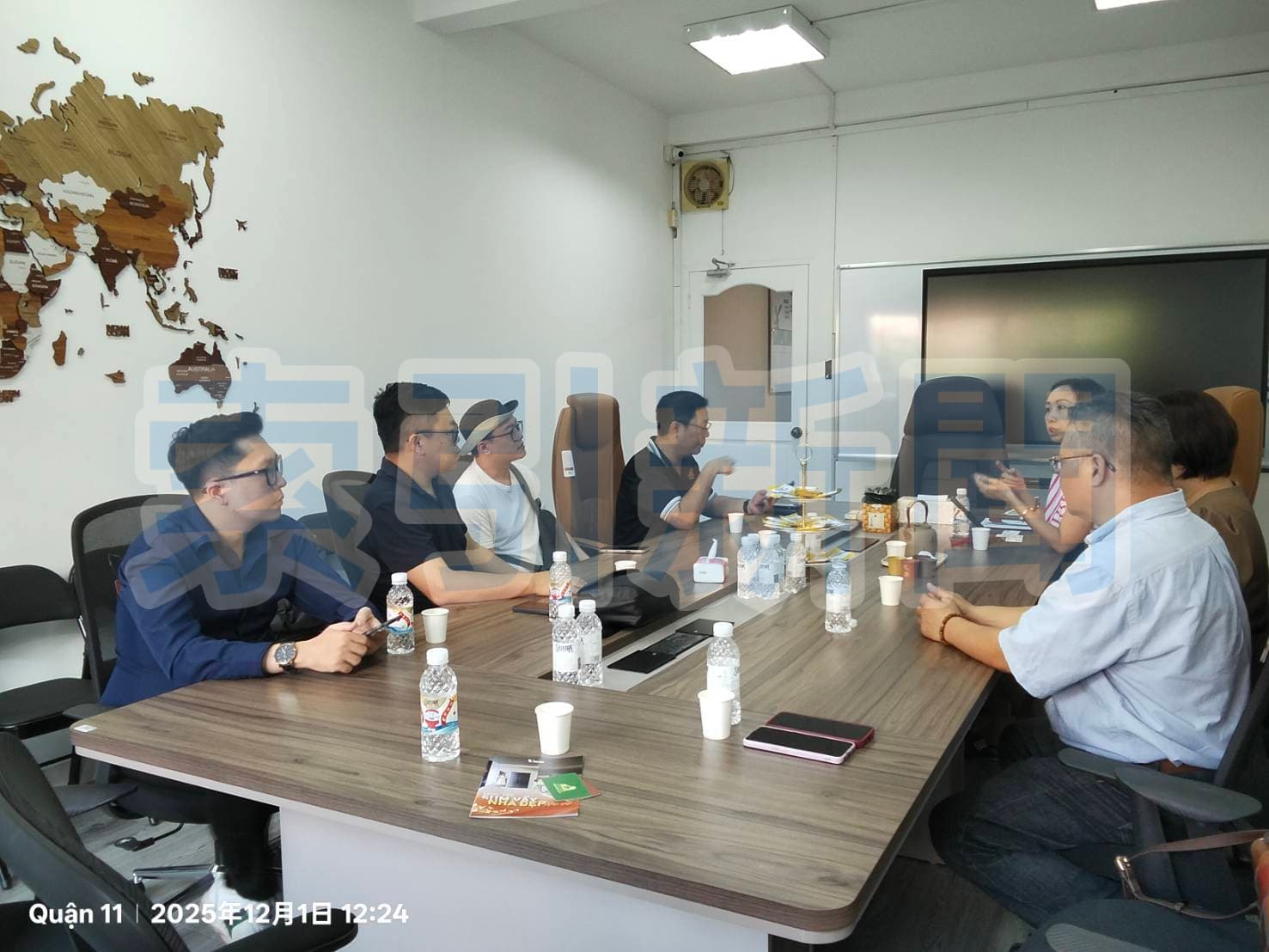 東協商會胡志明市辦公室台越商務合作座談 東協商貿發展策進會胡志明市辦公室舉辦「台越新鏈結:商務合作與東協佈局座談會」,台越雙方企業代表就投資合作與產業升級進行面對面交流。