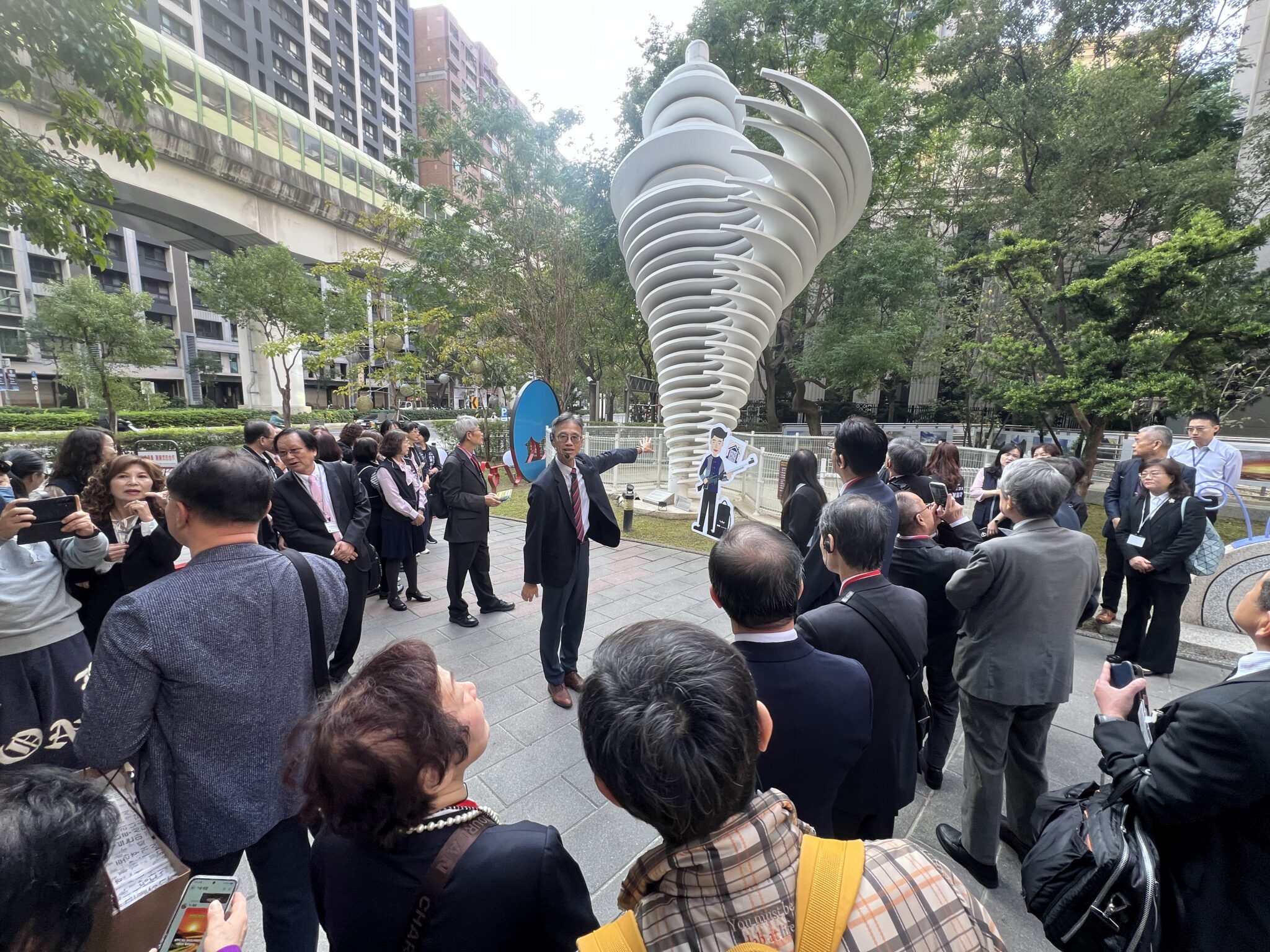 台中稅務史上頭一遭！　日韓稅務專家造訪地方稅務局 齊讚便民服務