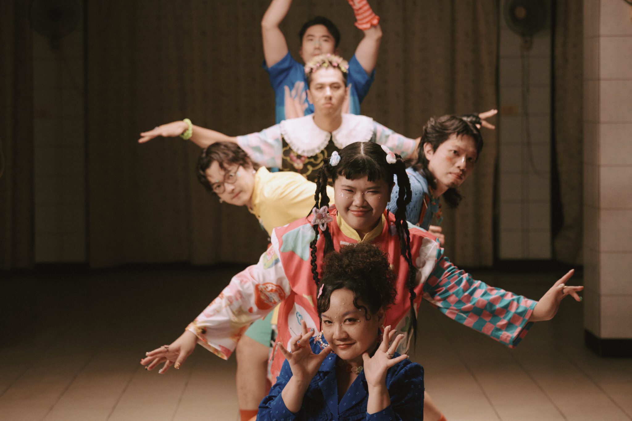 A_Root同根生以妖異寓言映照網路交友現象 揭現代人戀愛焦慮及荒謬現實