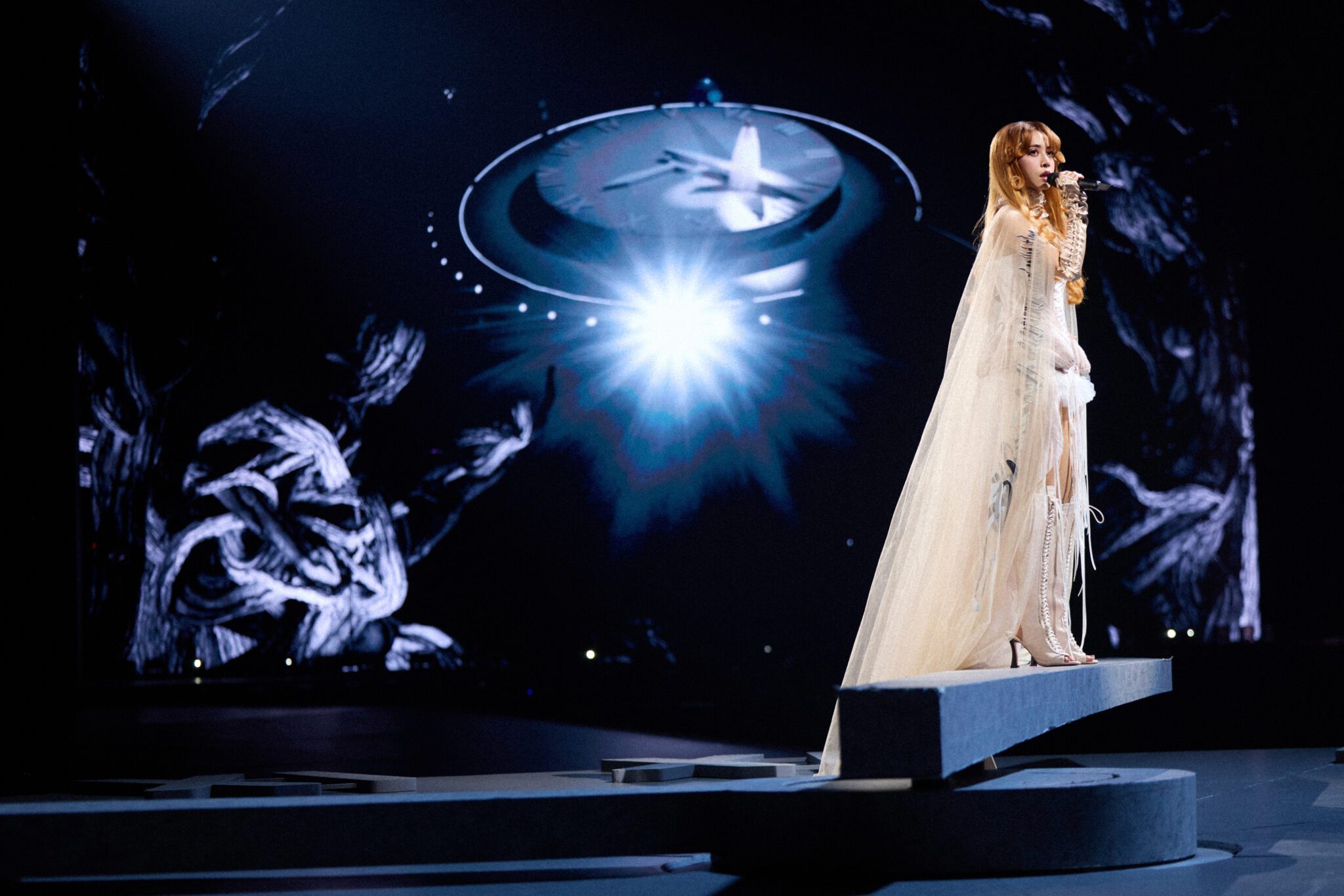 JOLIN召喚「慾望巨蟒」繞場巡禮 親自構思「愉悅宇宙」五大章節演唱會寓言故事 JOLIN召喚「慾望巨蟒」繞場巡禮 親自構思「愉悅宇宙」五大章節演唱會寓言故事