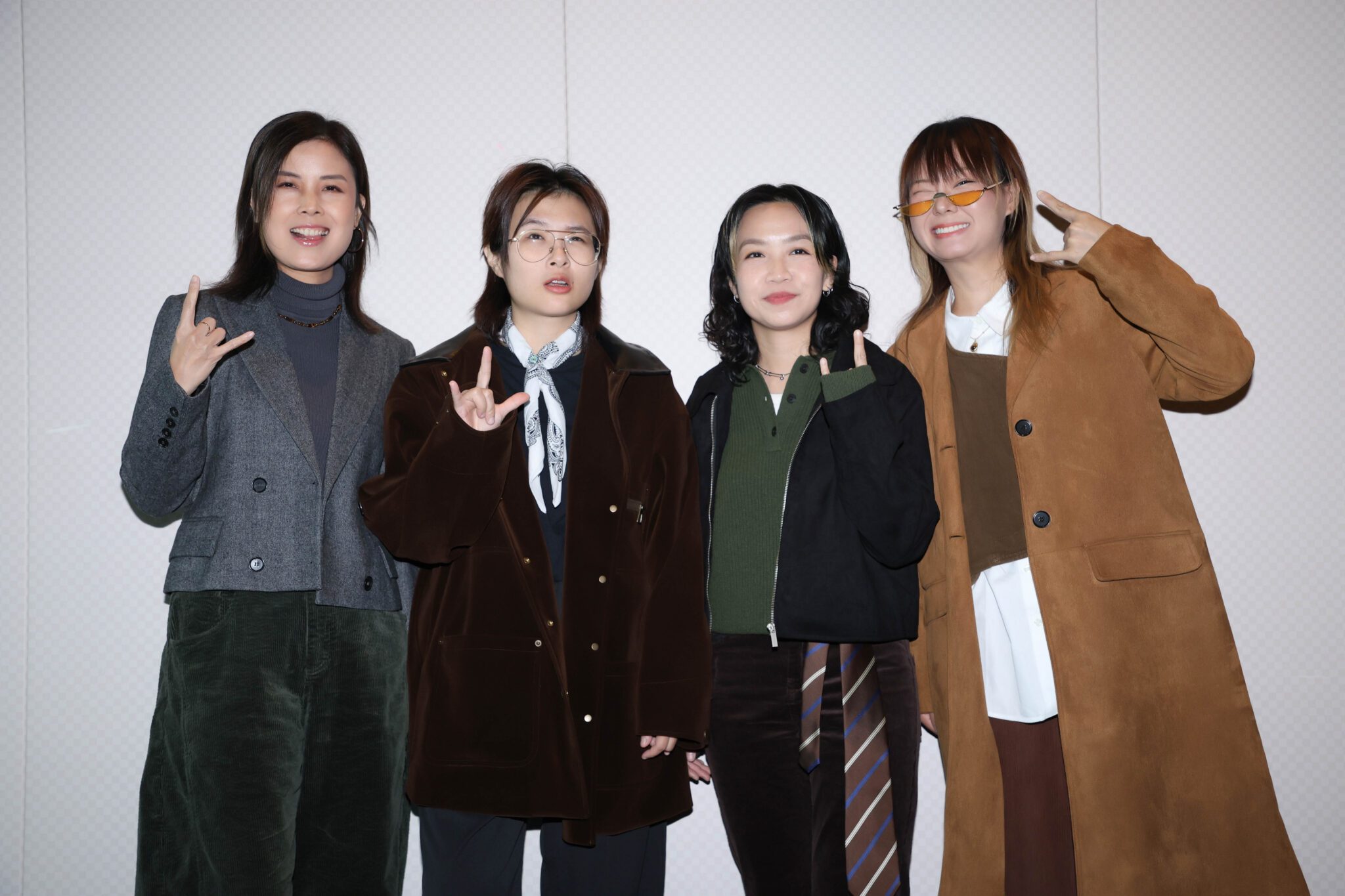 香港獨立樂團雞蛋蒸肉餅攜新作回歸台灣樂壇 連 E 神都甘願冒雨力挺的好聲音 香港獨立樂團雞蛋蒸肉餅攜新作回歸台灣樂壇 連 E 神都甘願冒雨力挺的好聲音