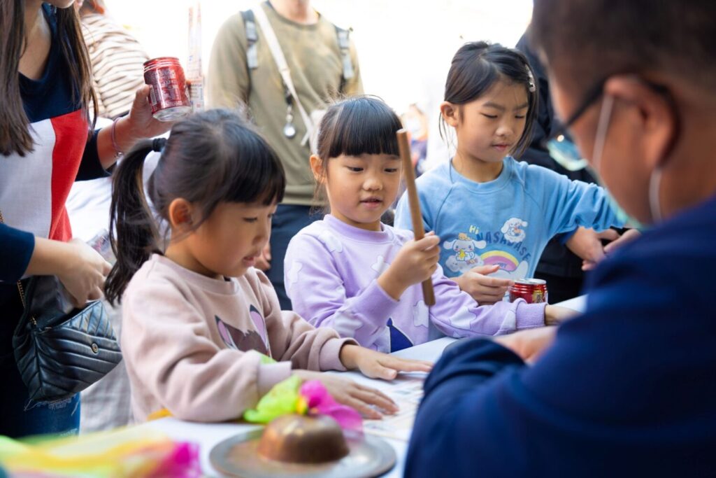 傳統北管文化結合童趣體驗，吸引親子家庭共襄盛舉。(圖／澄昕國際提供)