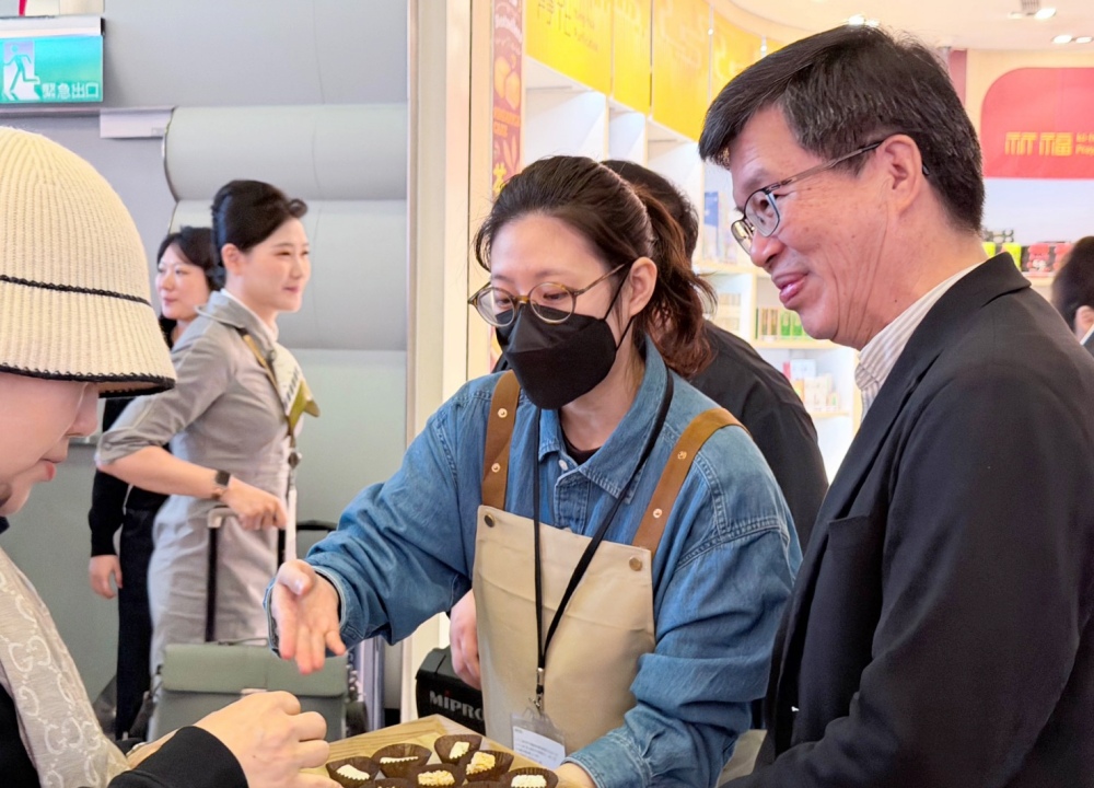 國門迎米香! 米糧精品伴手禮進駐國際機場 19 02%E7%B1%B3%E7%B3%A7%E7%B2%BE%E5%93%81%E4%BC%B4%E6%89%8B%E7%A6%AE%E9%80%B2%E9%A7%90%E5%9C%8B%E9%9A%9B%E6%A9%9F%E5%A0%B4