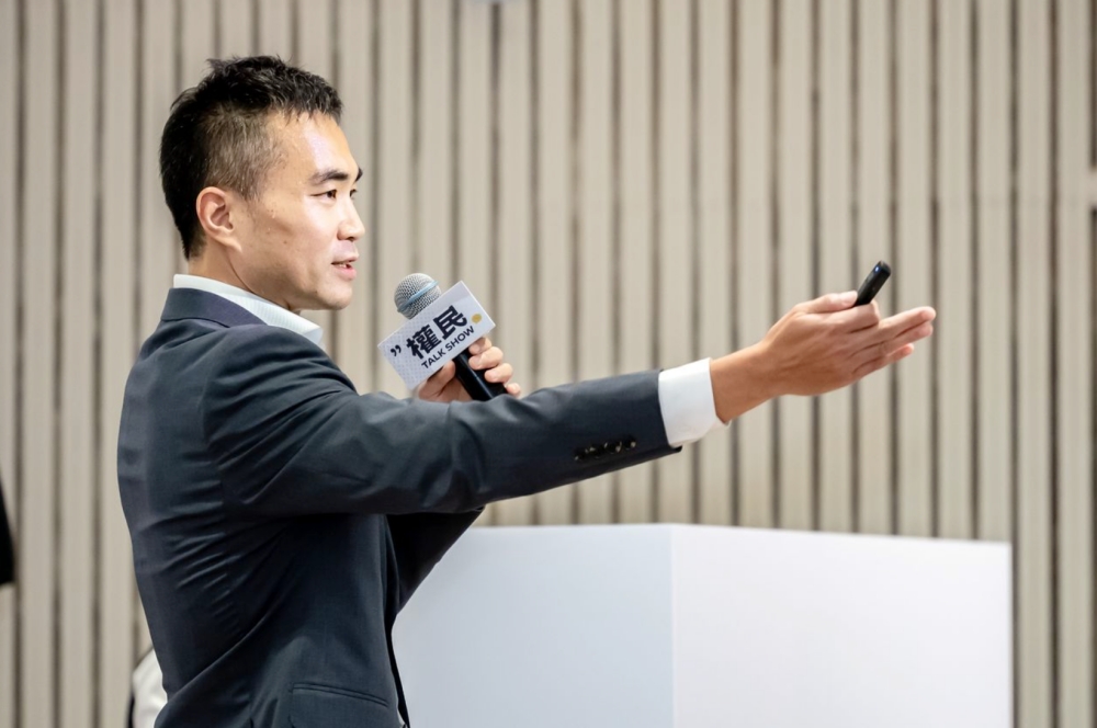 黃豪平攜3專家揭開權證投資魅力!帶領年輕族群開啟投資新觀點 6 02%E9%BB%83%E8%B1%AA%E5%B9%B3%E6%94%9C3%E5%B0%88%E5%AE%B6%E6%8F%AD%E9%96%8B%E6%AC%8A%E8%AD%89%E6%8A%95%E8%B3%87%E9%AD%85%E5%8A%9B