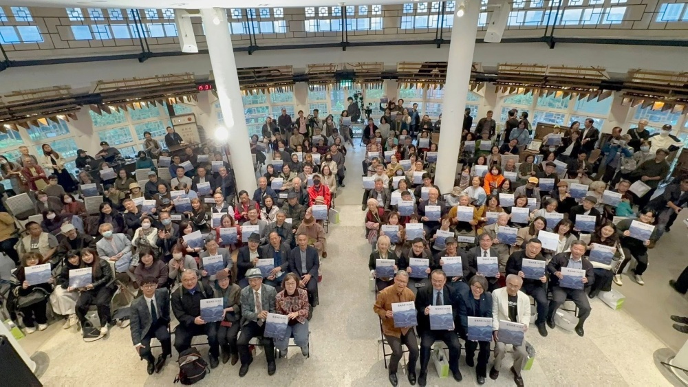 織出一段纖維與色的共舞 陳景林染魂織夢個展獲好評 6 03%E9%99%B3%E6%99%AF%E6%9E%97%E6%9F%93%E9%AD%82%E7%B9%94%E5%A4%A2%E5%80%8B%E5%B1%95%E7%8D%B2%E5%A5%BD%E8%A9%95