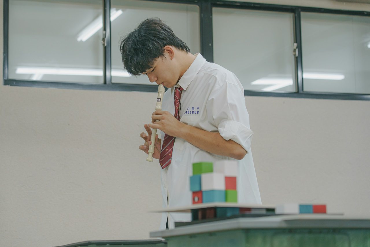 宇宙林思宇高壓逼哭學生 姜典帶頭爭取學生自主權