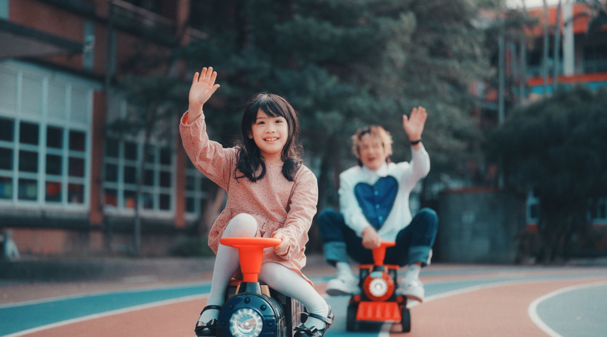 羅文裕的前世情人有甜美歌聲 在新曲中更藏有神秘嘉賓 羅文裕的前世情人有甜美歌聲 在新曲中更藏有神秘嘉賓