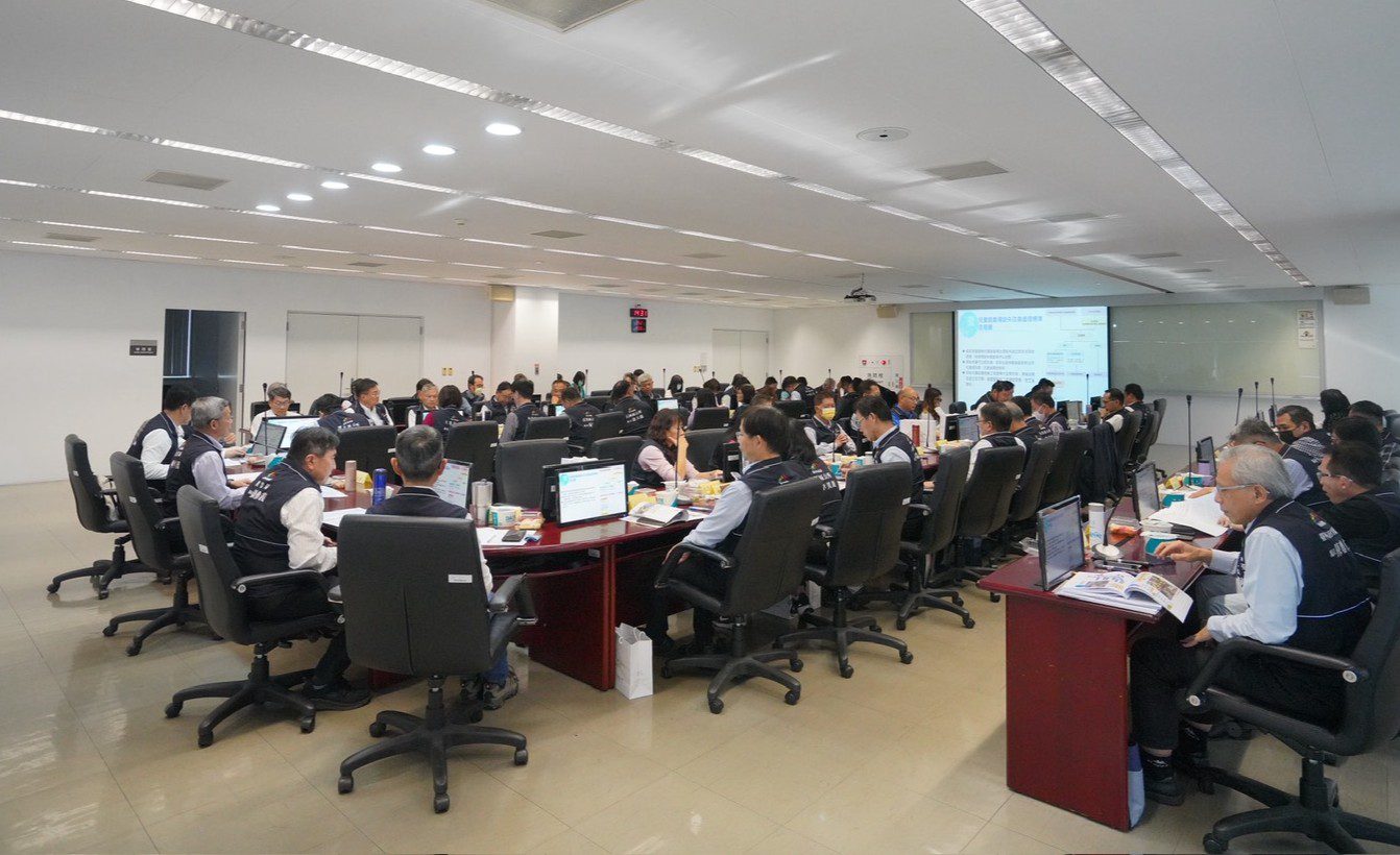 跨局處協作、強化城市治理! 中市建設局攜手29區公所區長、召開年度業務交流座談 跨局處協作、強化城市治理! 中市建設局攜手29區公所區長、召開年度業務交流座談