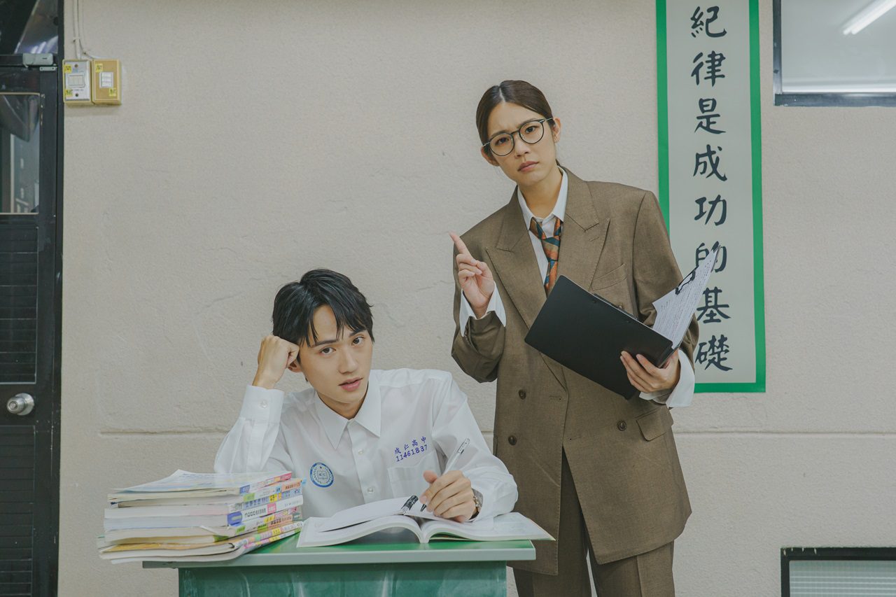 宇宙林思宇高壓逼哭學生 姜典帶頭爭取學生自主權