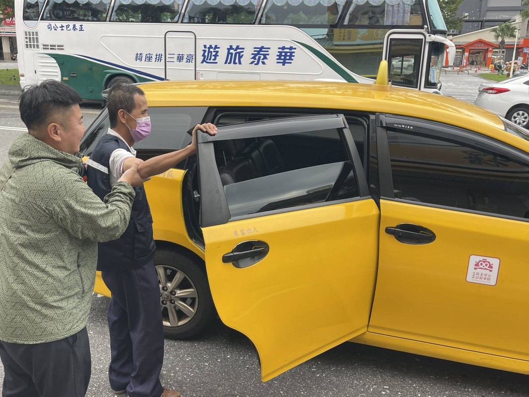 花蓮敬老愛心計程車83萬人次翻倍破紀錄 縣府:規劃擴大辦理 花蓮敬老愛心計程車83萬人次翻倍破紀錄 縣府:規劃擴大辦理