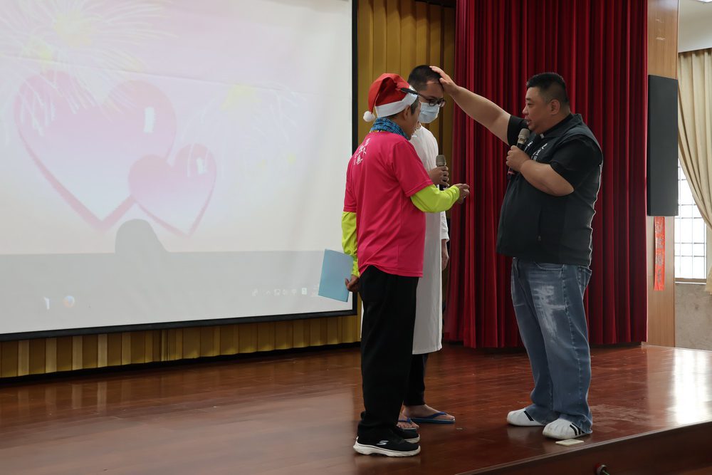 聖誕前夕溫暖相伴 苗栗看守所感動見證會 聖誕前夕溫暖相伴 苗栗看守所感動見證會