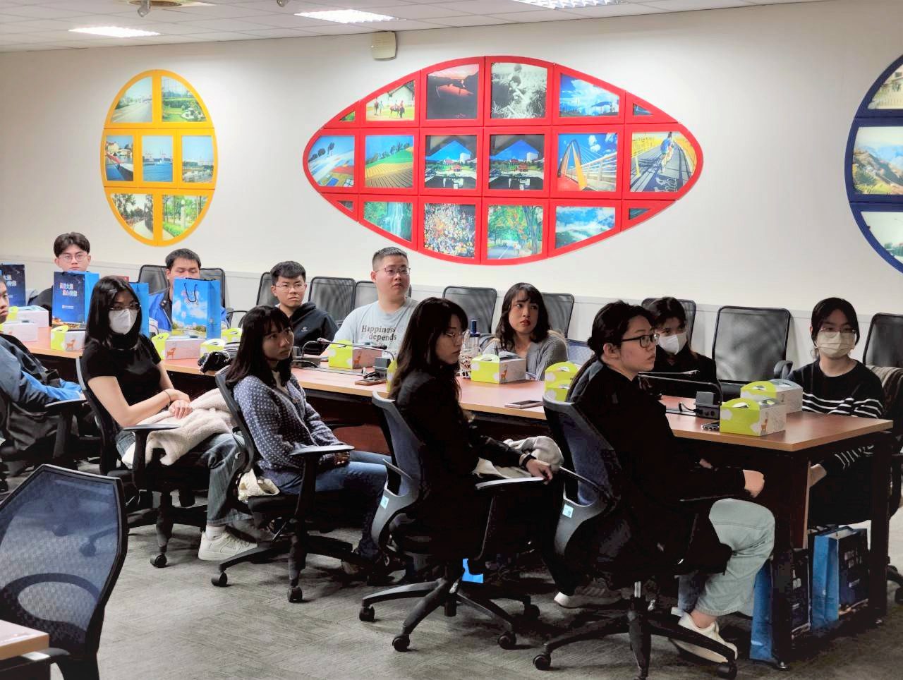 理論結合實務! 中市地政局促進公學交流 亞洲大學財法系師生參訪大里地政所 理論結合實務! 中市地政局促進公學交流 亞洲大學財法系師生參訪大里地政所