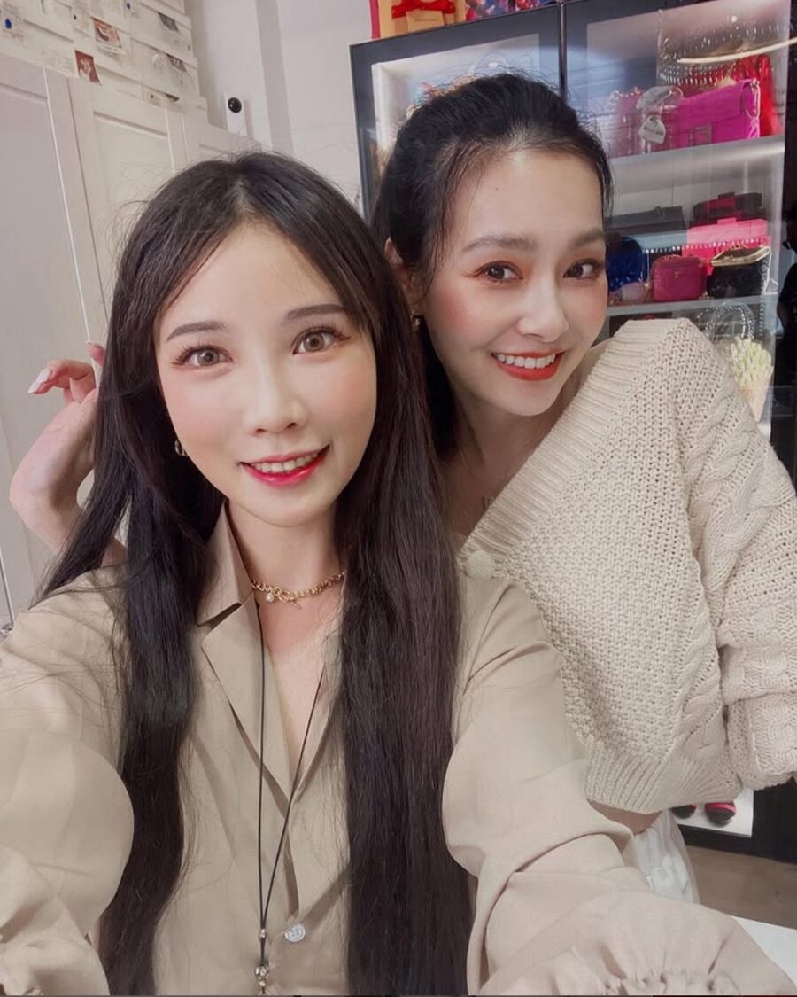 咪妃邀閨蜜王思佳上「咪妃KIDS」爆笑連連，大聊結婚有好處？敏感話題，流量破30萬。(圖/咪妃KIDS 提供)