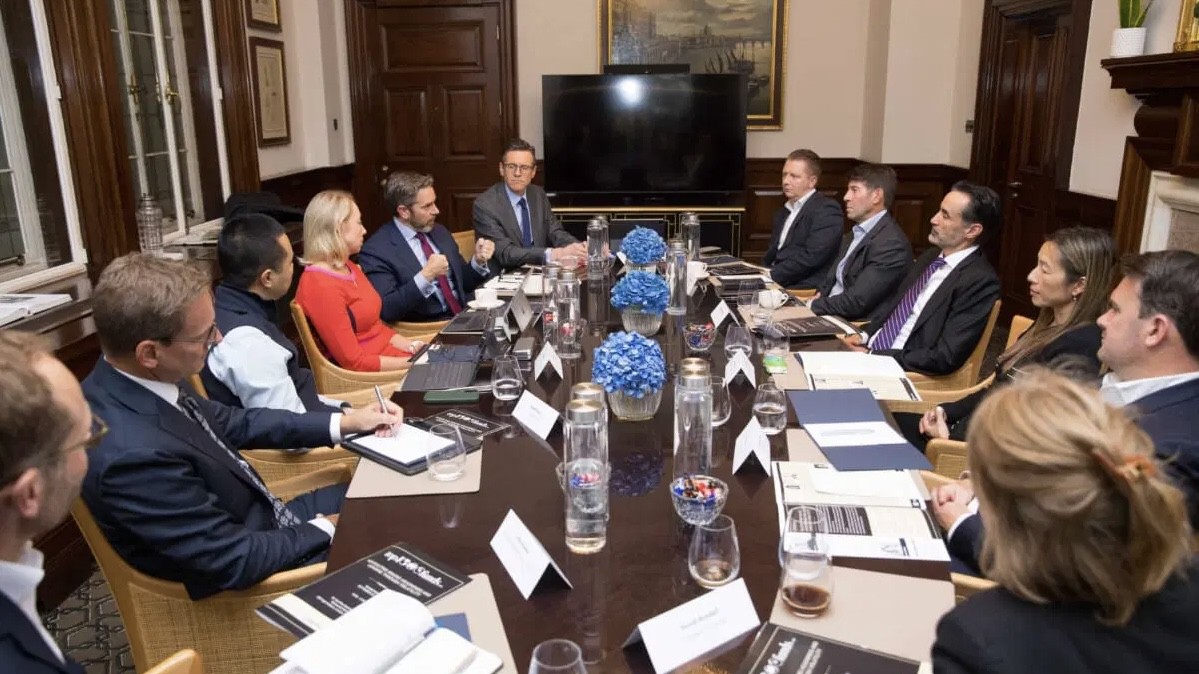 AI 資料中心狂潮席捲全球 最大主權基金卻選擇不跟進:真正憂慮曝光 AI 資料中心狂潮席捲全球 最大主權基金卻選擇不跟進:真正憂慮曝光