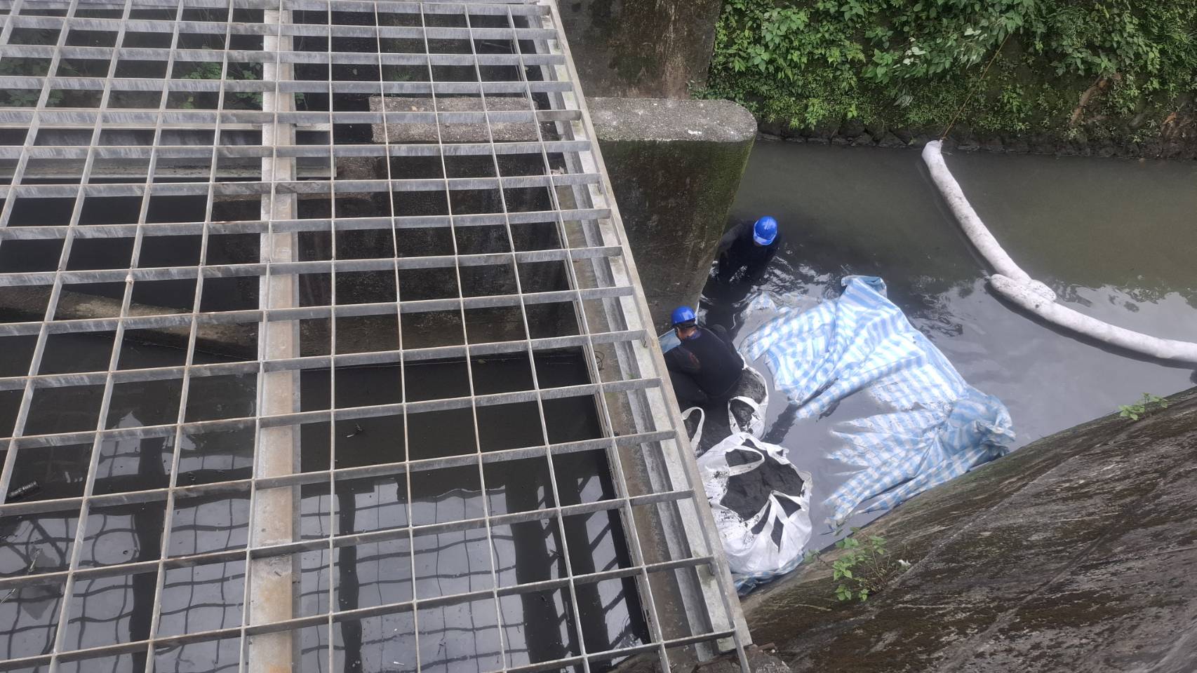 基市府對非法排放廢水廠商開罰百萬元 全力清除汙染並持續追查可能污染源 基市府對非法排放廢水廠商開罰百萬元 全力清除汙染並持續追查可能污染源