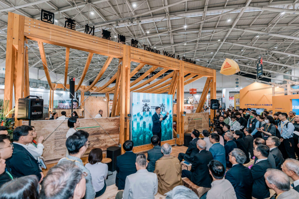 熱潮延燒!國產材臺灣館成打卡新景點 展現森林到城市的永續力量 (圖/農業部林業及自然保育署提供)