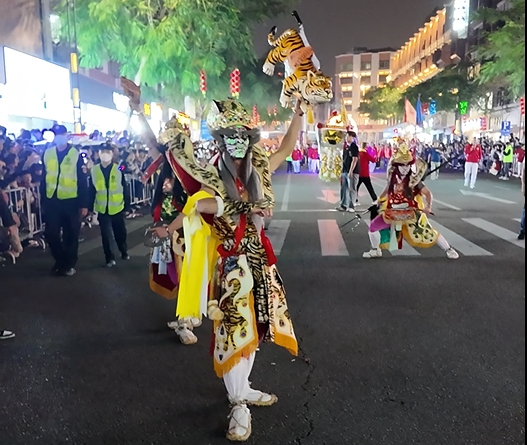 金門昊天民俗藝陣團受邀參與首屆關公忠義文化盛會,藝陣展演結合信仰與生活文化,引發高度關注 金門昊天民俗藝陣團受邀參與首屆關公忠義文化盛會,藝陣展演結合信仰與生活文化,引發高度關注