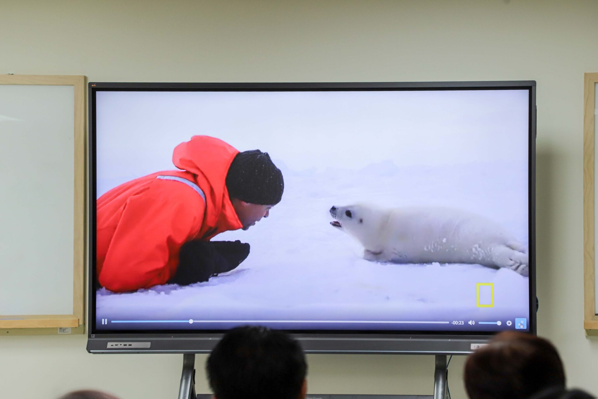 臺灣效率能源協會 捐贈國家地理影片公播權 嘉義縣圖書館數位資源再升級 臺灣效率能源協會 捐贈國家地理影片公播權 嘉義縣圖書館數位資源再升級