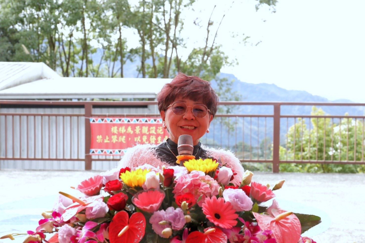 「企業送愛 社福溫暖行」 仁義湖畔大酒店捐贈社福專車 「企業送愛 社福溫暖行」 仁義湖畔大酒店捐贈社福專車