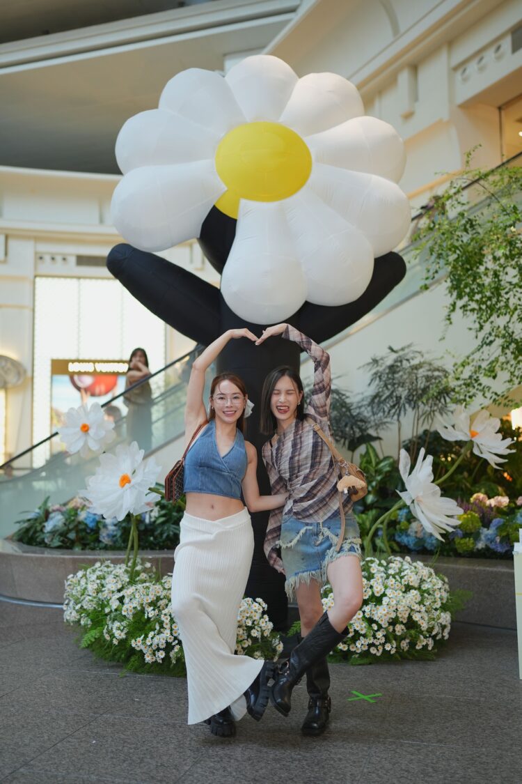 陳又榕斜槓人生再進化!挑戰主持《小週末開Pod》 坦言:壓力大到曾自責落淚 《小週末開Pod》兩位主持人討論節目內容,分享女性議題的深度交流。(圖/陳又榕、黃小米 提供)